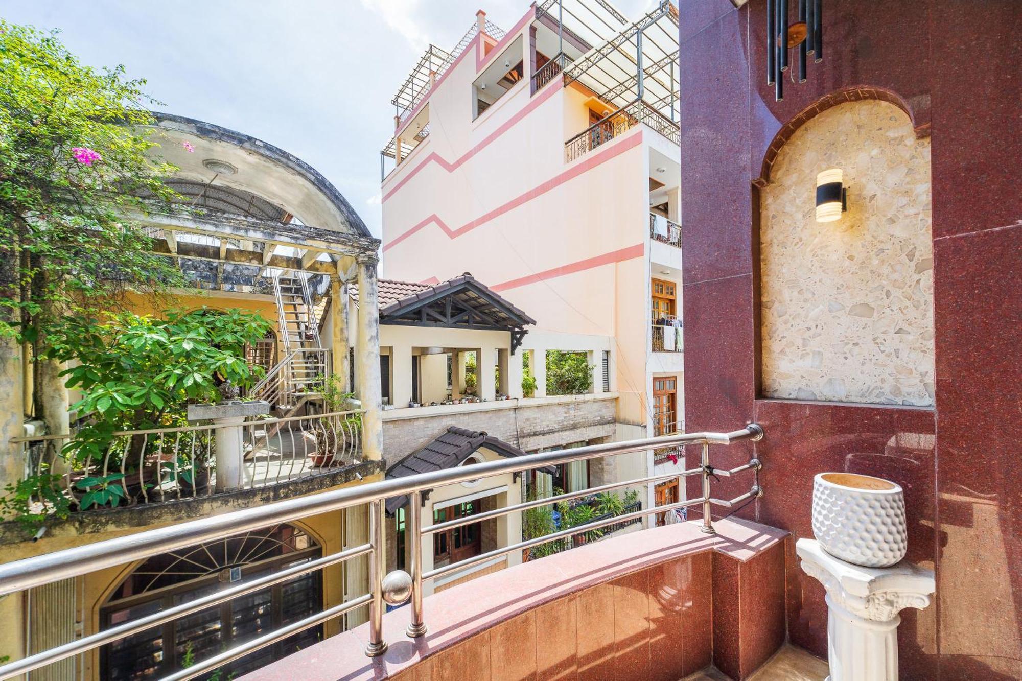 Hotel Tago Amber 3*